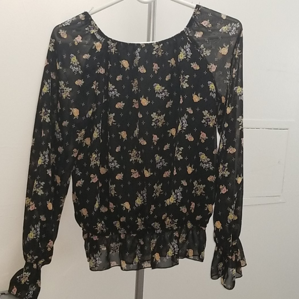 Top - Picture 2 of 2